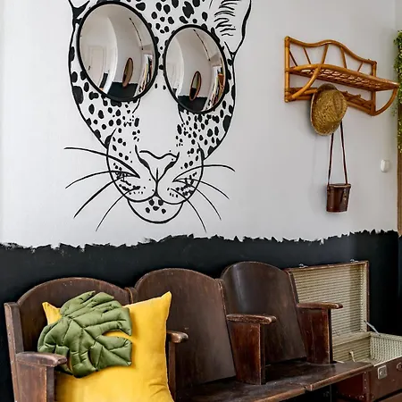 Jungle Aesthetics Downtown Aircon And Garage Parking Apartmán Budapešť