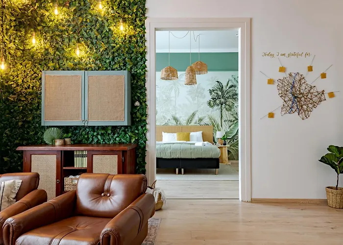 Jungle Aesthetics Downtown Aircon And Garage Parking Daire *