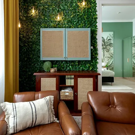 Jungle Aesthetics Downtown Aircon And Garage Parking 布达佩斯